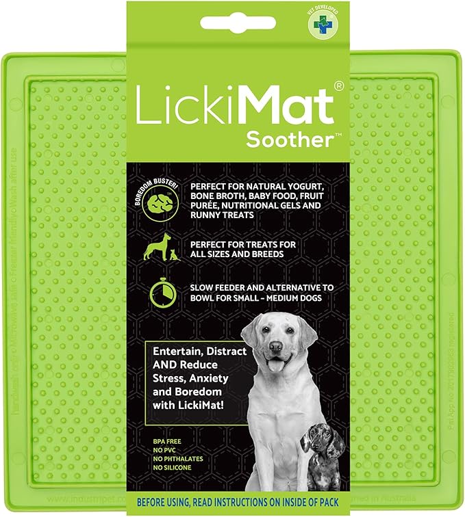 LickiMat Classic Soother, Dog Feeding Mat for Boredom and Anxiety Relief, Ideal for Food, Treats, Yoghurt or Peanut Butter, Lick Mats, Fun Alternative to a Slow Feeder Bowl, Green