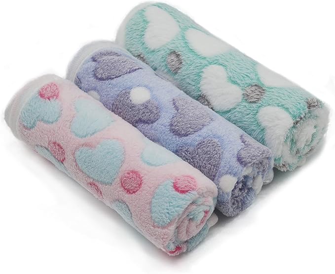 1 Pack 3 Puppy Blankets Super Soft Warm Sleep Mat Love Print Blanket Fluffy Fleece Pet Blanket Flannel Throw Dog Blankets for Small Dogs Puppy Dogs Fluffy Cats,Mix Love-Large(40"x30")
